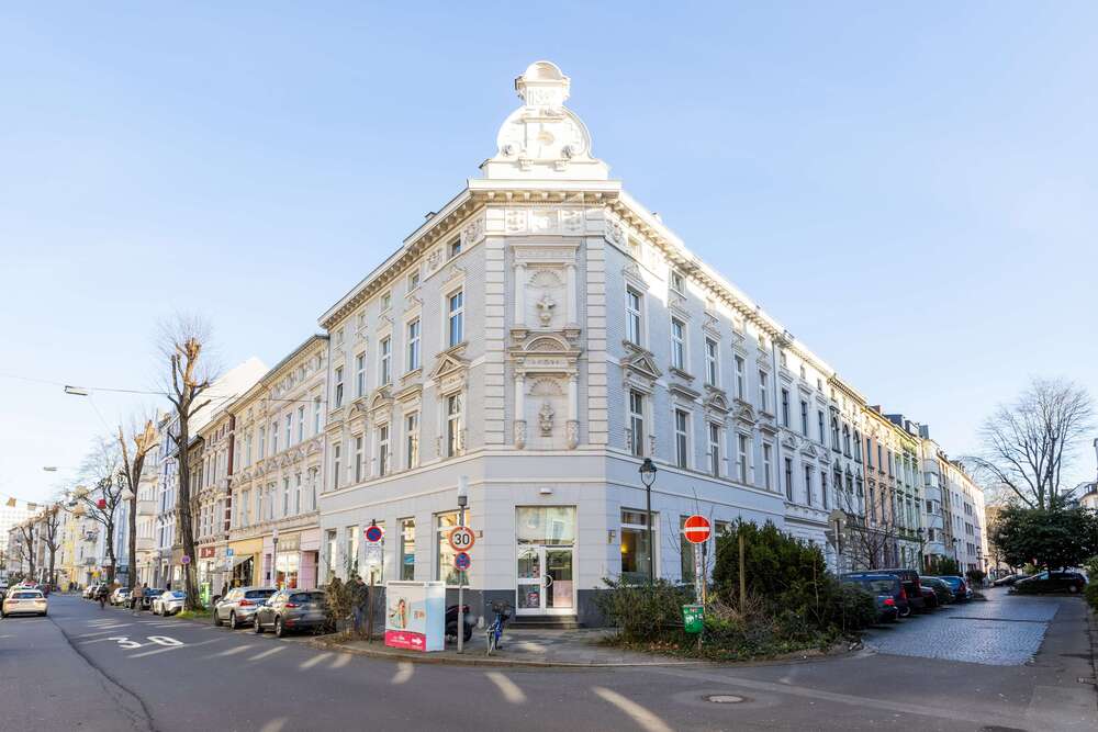 Thumbnail-Gastronomie in Düsseldorf 5.450,00 € 218 m²