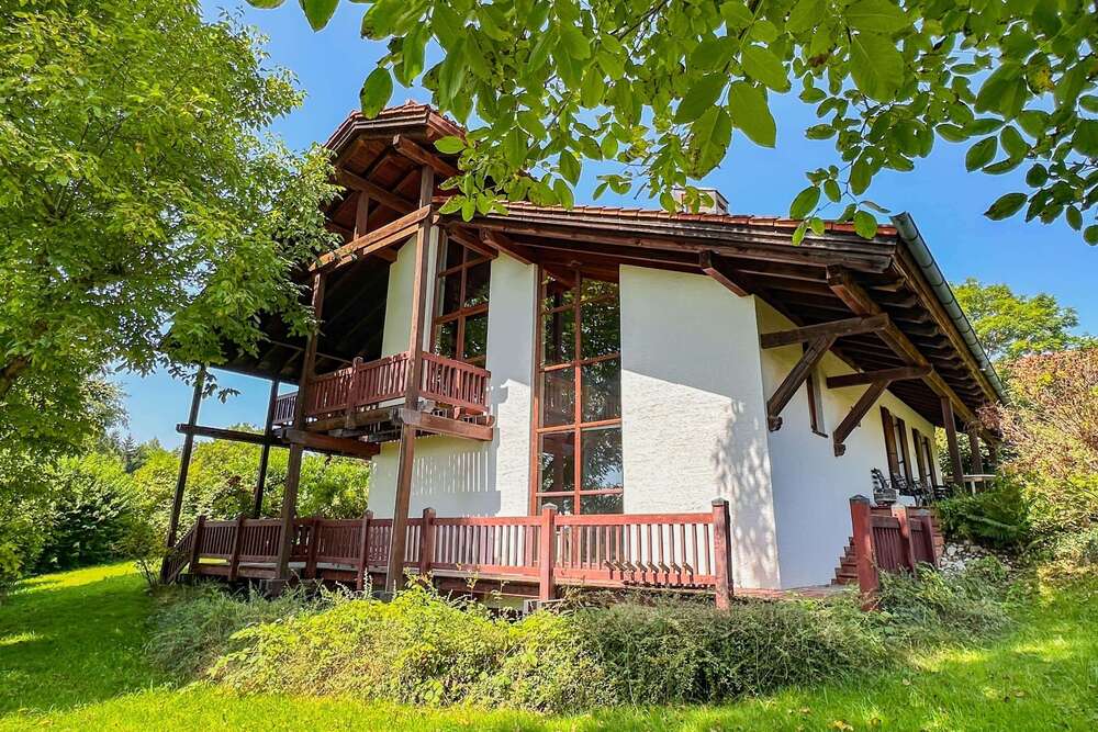 Thumbnail-Haus zum Kaufen in Grabenstätt 2.000.000,00 € 200 m²