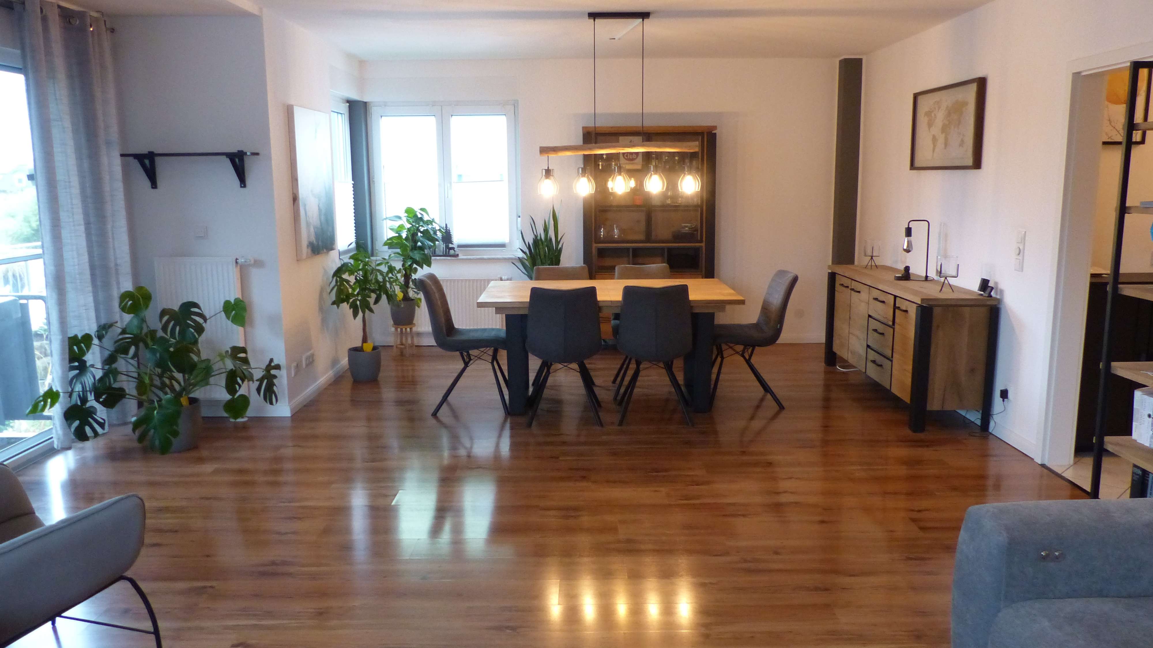 Thumbnail-Wohnung zum Kaufen in Niederkassel 349.000,00 € 97 m²