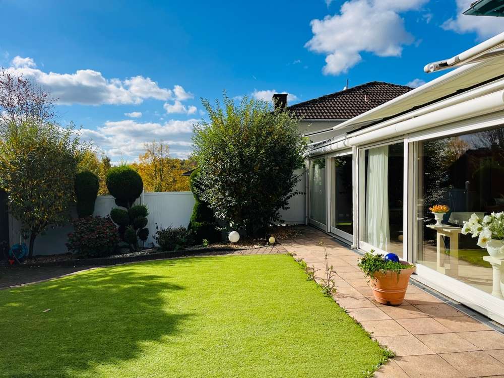 Thumbnail-Haus zum Kaufen in Hofheim-Wildsachsen 695.000,00 € 210 m²