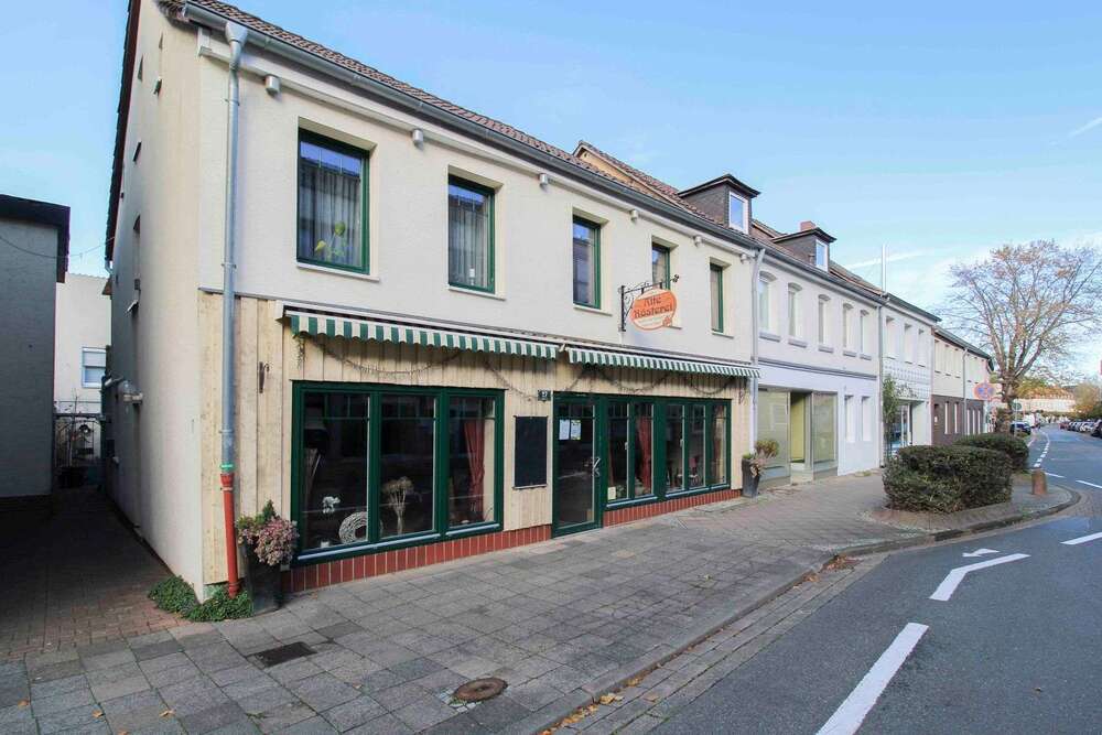 Thumbnail-Haus zum Kaufen in Sarstedt 449.000,00 € 306.11 m²