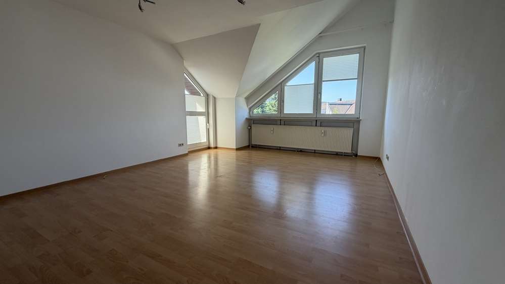 Thumbnail-Wohnung zum Mieten in Dörfles-Esbach 550,00 € 74.67 m²