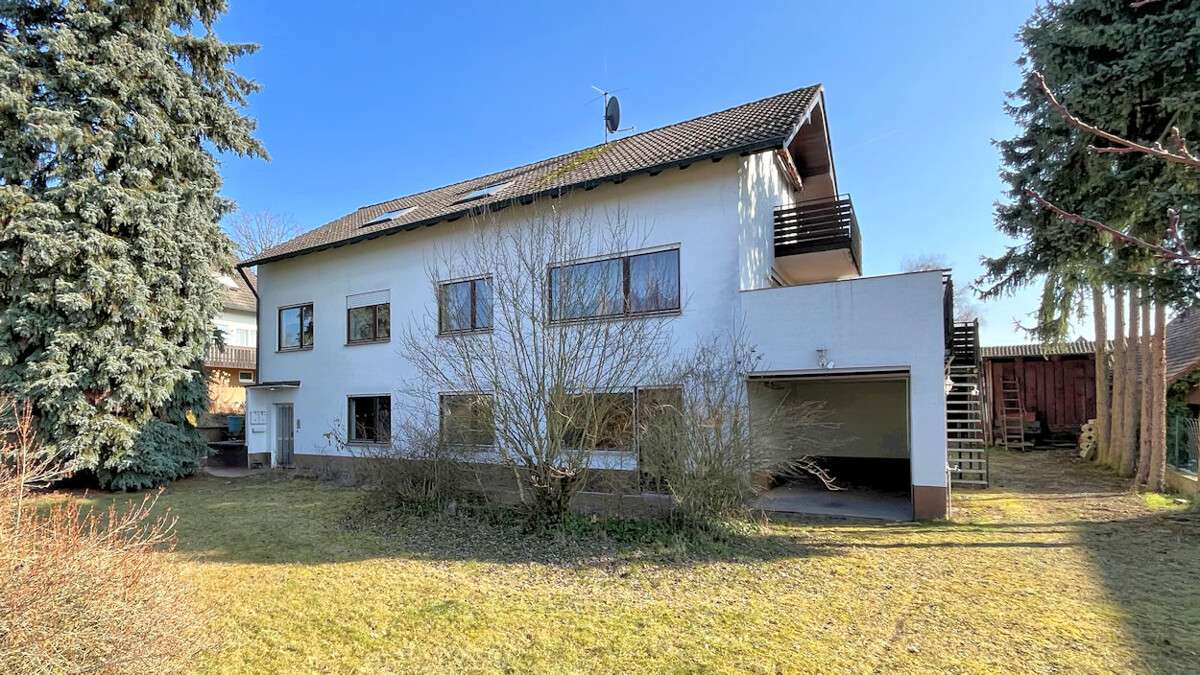 Thumbnail-Haus zum Kaufen in Strullendorf 465.000,00 € 317 m²