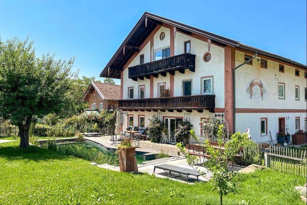 Thumbnail-Wohnung zum Kaufen in Söchtenau 649.000,00 € 160 m²