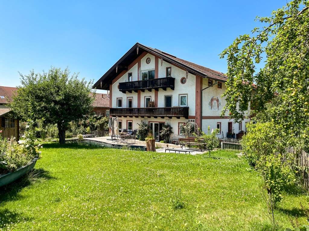 Thumbnail-Wohnung zum Kaufen in Söchtenau 589.000,00 € 160 m²