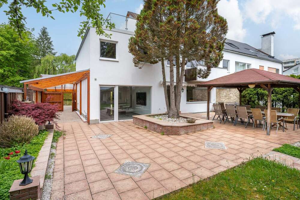 Thumbnail-Haus zum Kaufen in Taufkirchen 1.300.000,00 € 204.6 m²