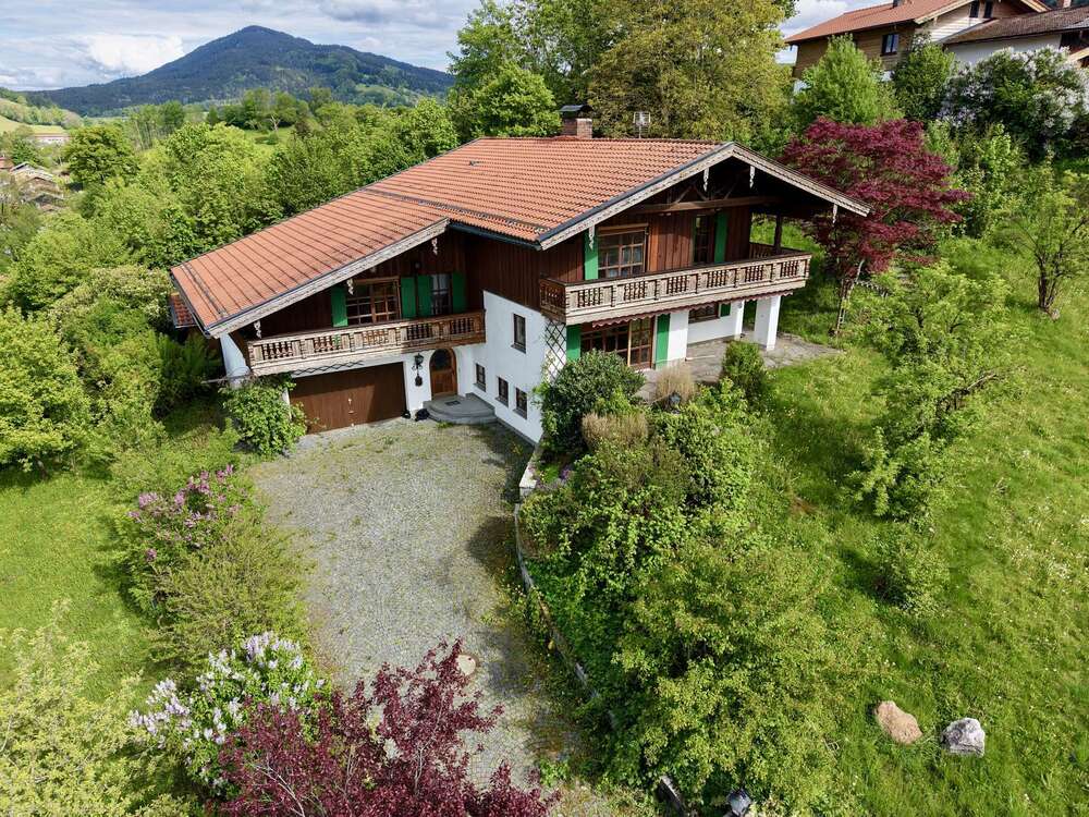 Thumbnail-Haus zum Kaufen in Hausham 980.000,00 € 208 m²