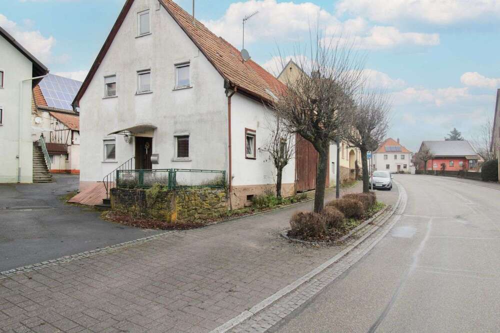 Thumbnail-Haus zum Kaufen in Großrinderfeld 65.000,00 € 115.25 m²