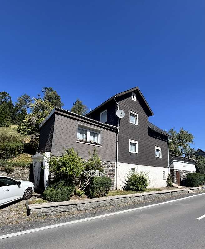 Thumbnail-Haus zum Kaufen in Sonneberg 55.000,00 € 127 m²