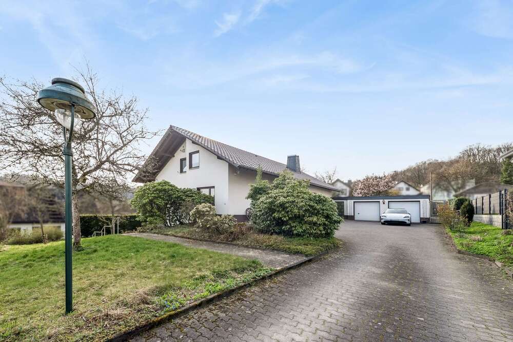 Thumbnail-Haus zum Kaufen in Freudenberg 449.000,00 € 225 m²