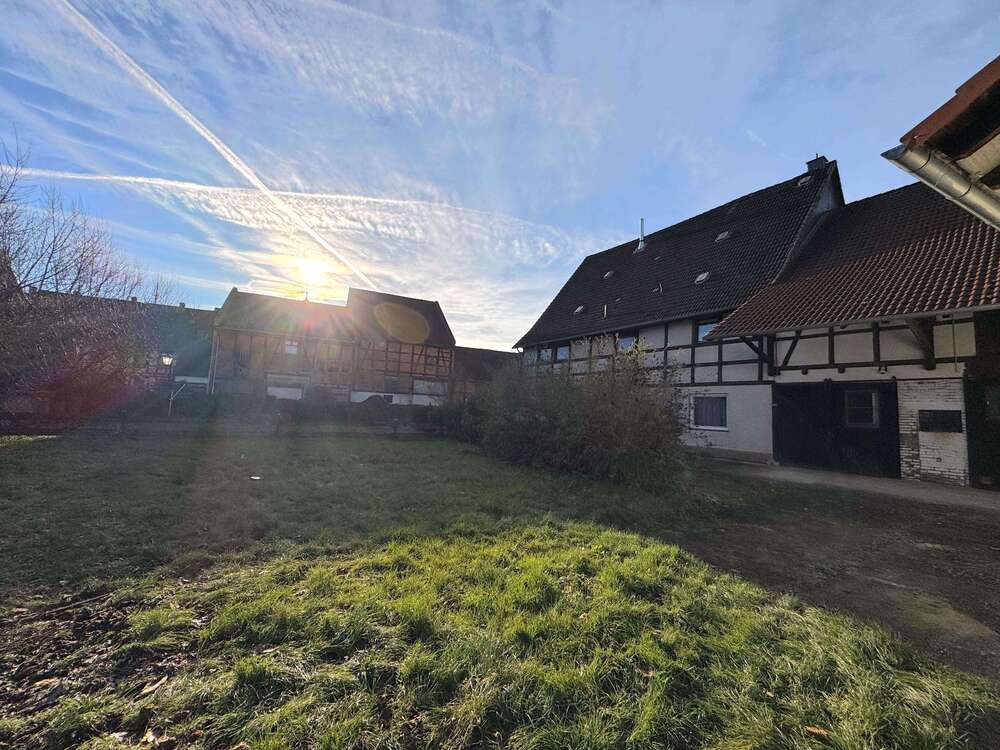 Thumbnail-Haus zum Kaufen in Dassel 99.000,00 € 250 m²
