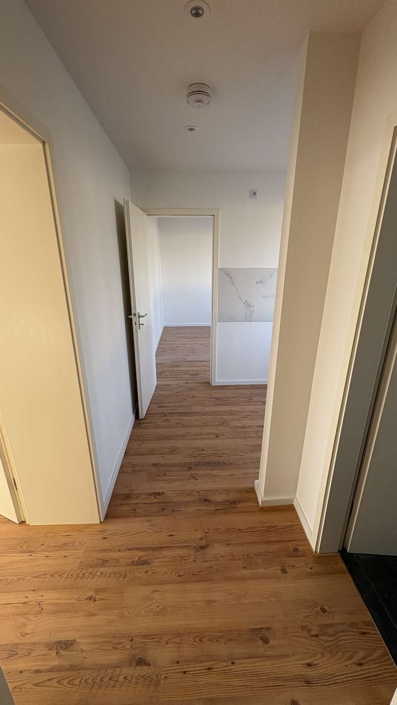 Thumbnail-Wohnung zum Mieten in Zwenkau 450,00 € 49.45 m²