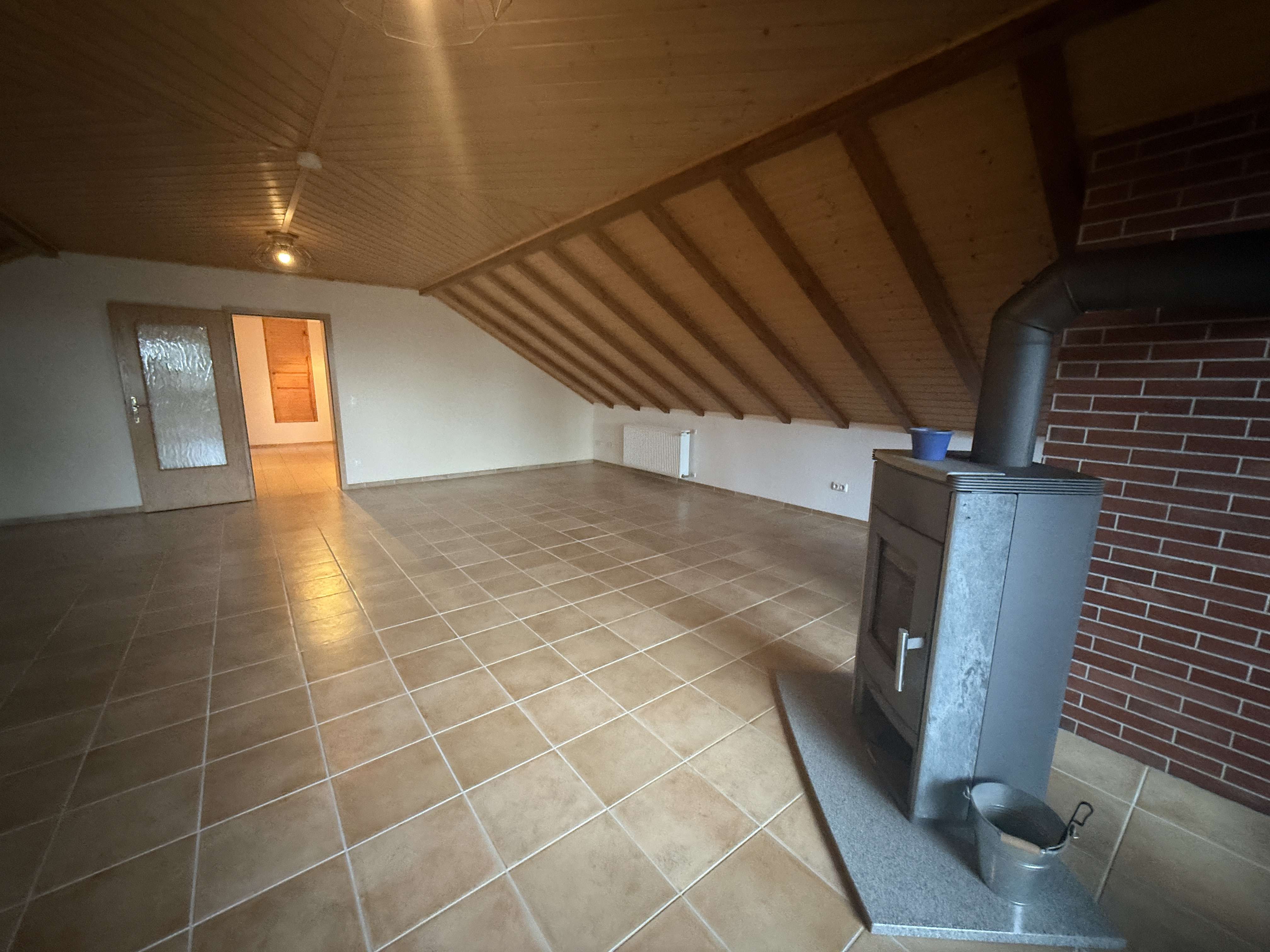Thumbnail-Wohnung zum Mieten in Wetter-Mellnau 650,00 € 87 m²