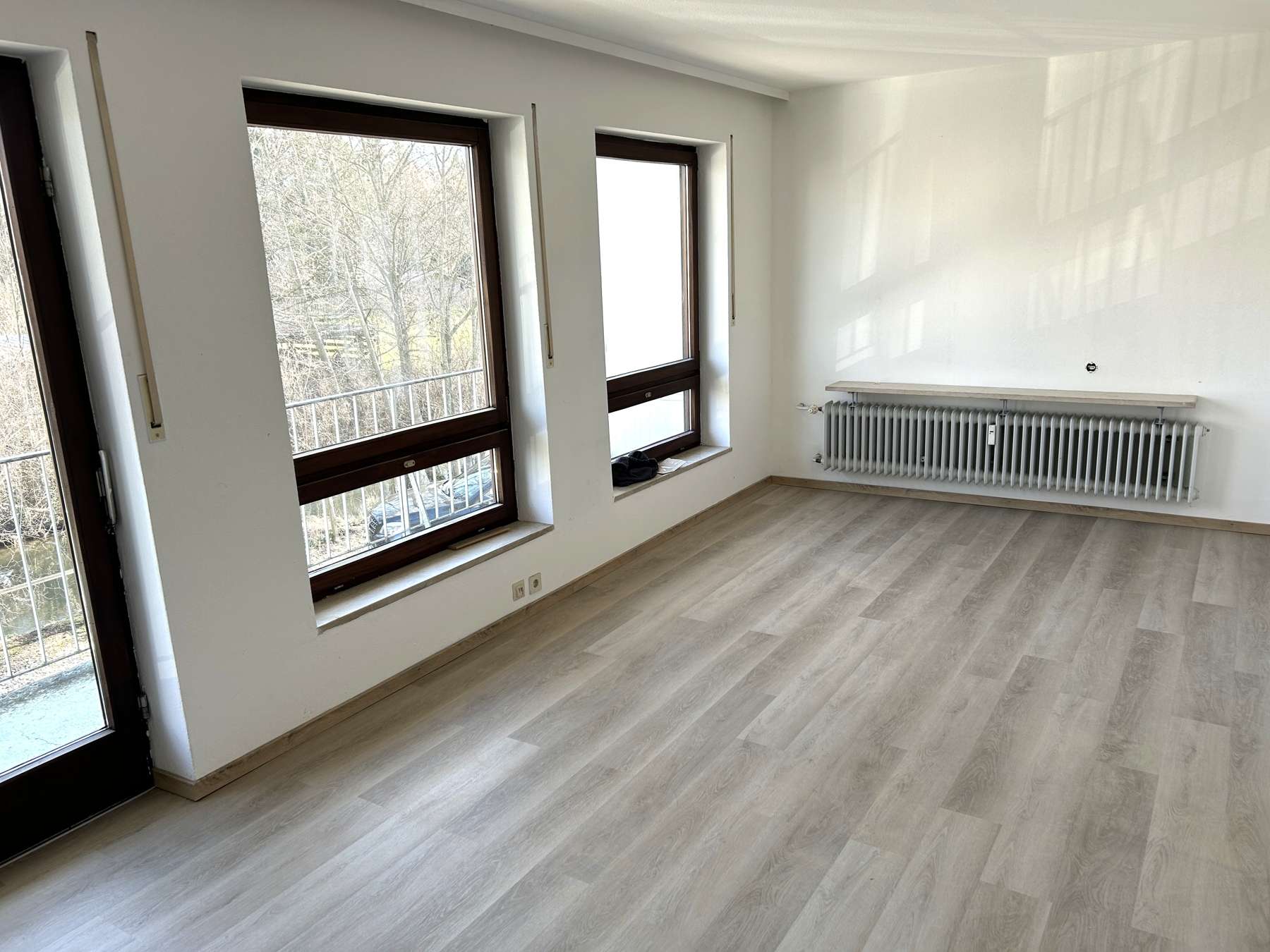 Thumbnail-Büro in Aichach 305,40 € 38.22 m²