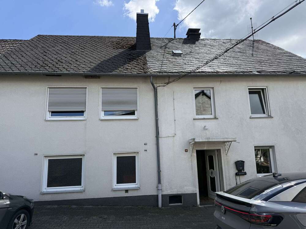 Thumbnail-Haus zum Kaufen in Berenbach 145.000,00 € 172 m²
