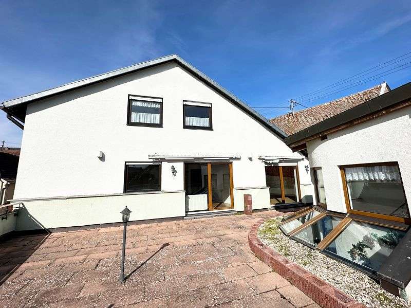 Thumbnail-Haus zum Kaufen in Maikammer 455.000,00 € 345 m²