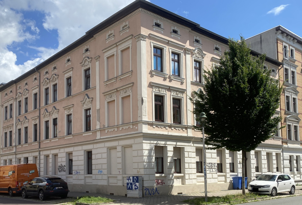 Thumbnail-Wohnung zum Kaufen in Magdeburg 135.000,00 € 110 m²