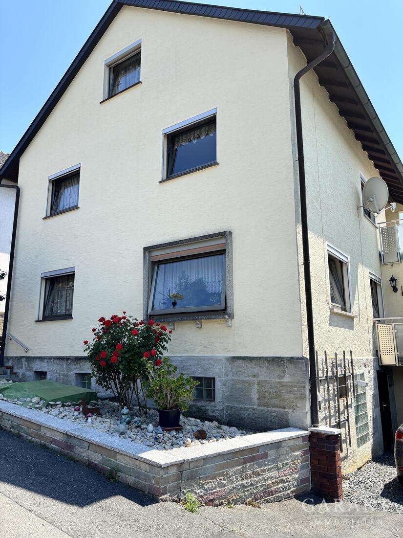 Thumbnail-Haus zum Kaufen in Rödental 274.983,00 € 224 m²