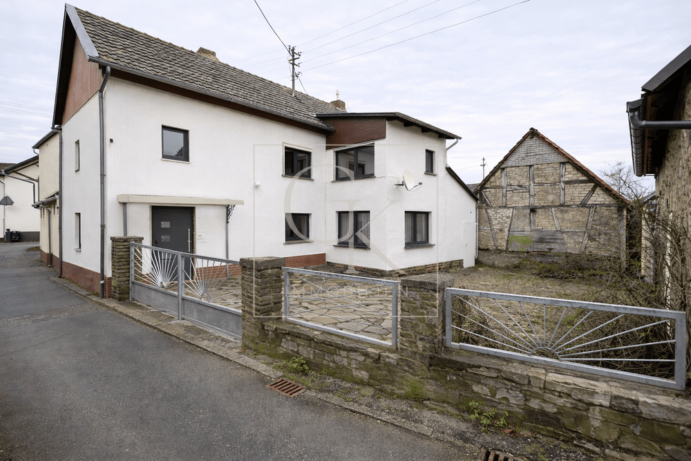 Thumbnail-Haus zum Kaufen in Oberdürenbach 175.000,00 € 108 m²