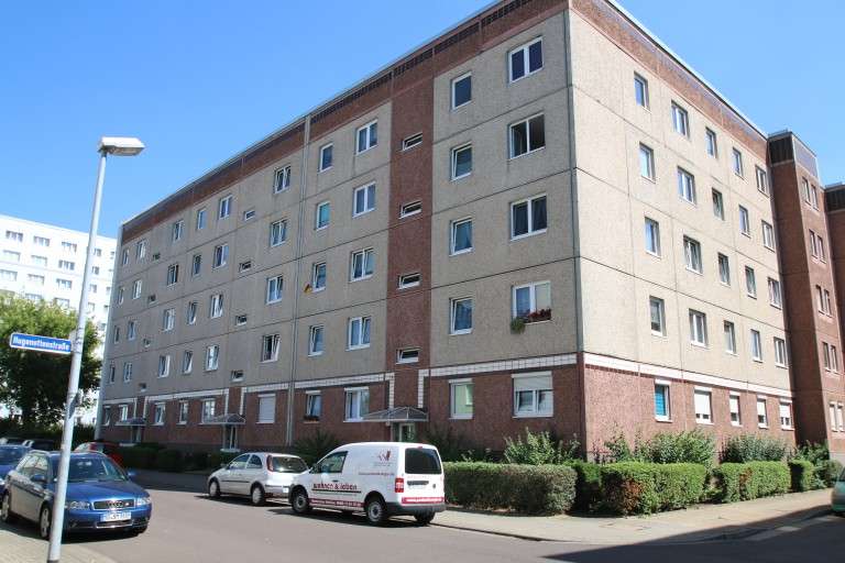 Thumbnail-Wohnung zum Mieten in Magdeburg 179,58 € 32.65 m²