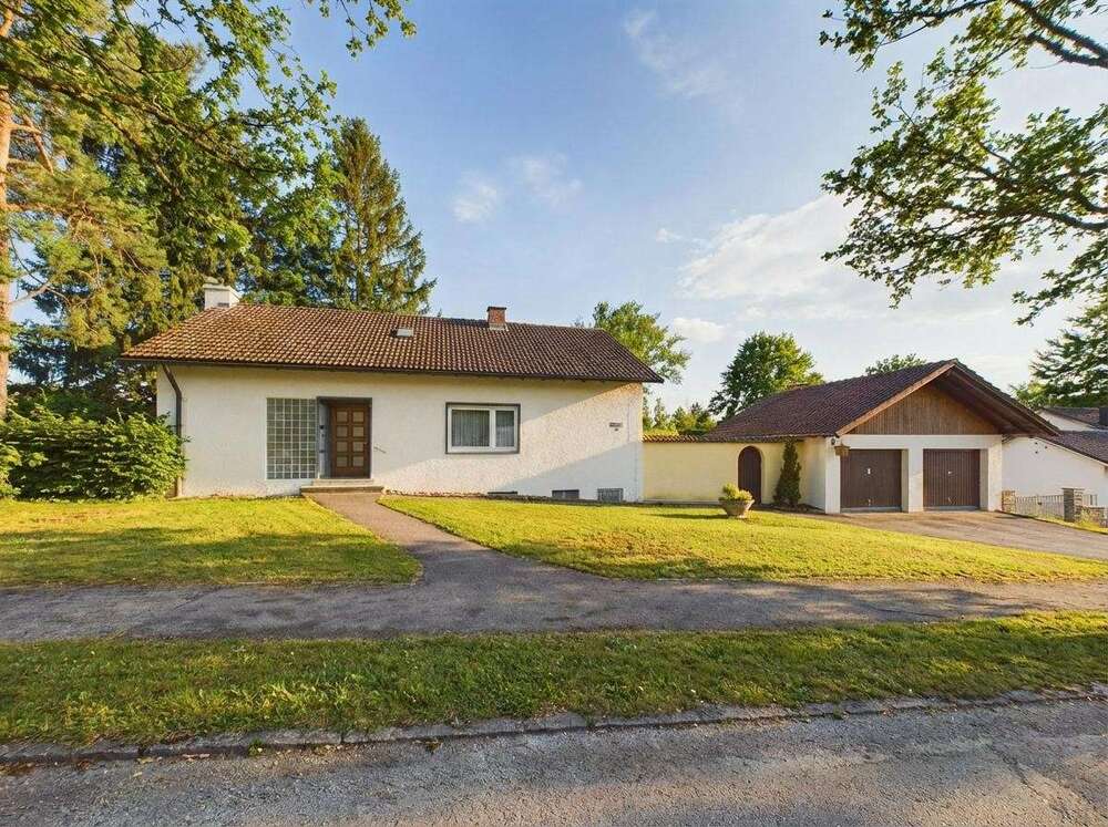 Thumbnail-Haus zum Kaufen in Bad Dürrheim 940.000,00 € 230.49 m²