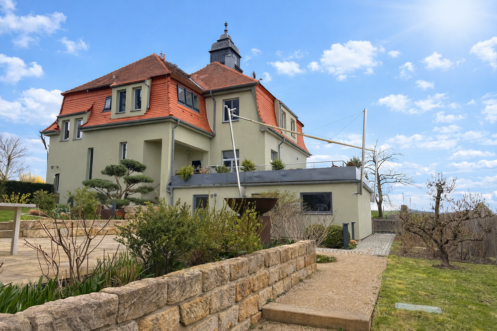 Thumbnail-Haus zum Kaufen in Dresden 1.900.000,00 € 392 m²