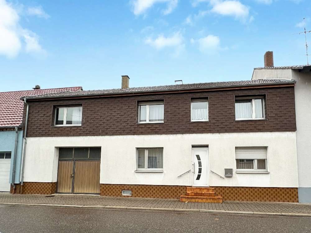 Thumbnail-Haus zum Kaufen in Oberhausen-Rheinhausen 317.000,00 € 150 m²