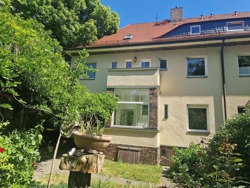 Thumbnail-Haus zum Mieten in Radebeul 2.400,00 € 200 m²