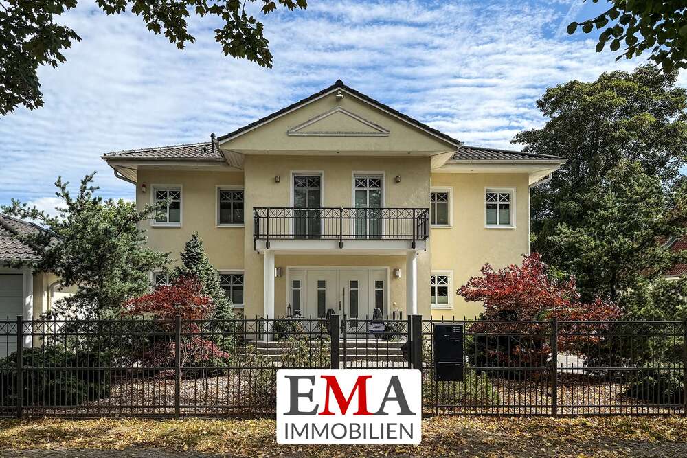 Thumbnail-Haus zum Kaufen in Falkensee 1.550.000,00 € 369 m²