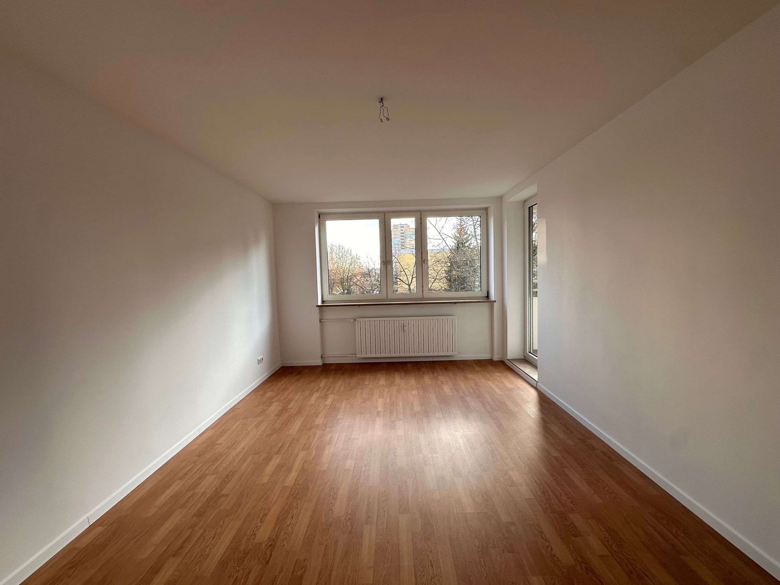 Thumbnail-Wohnung zum Mieten in Nürnberg 957,00 € 80.09 m²