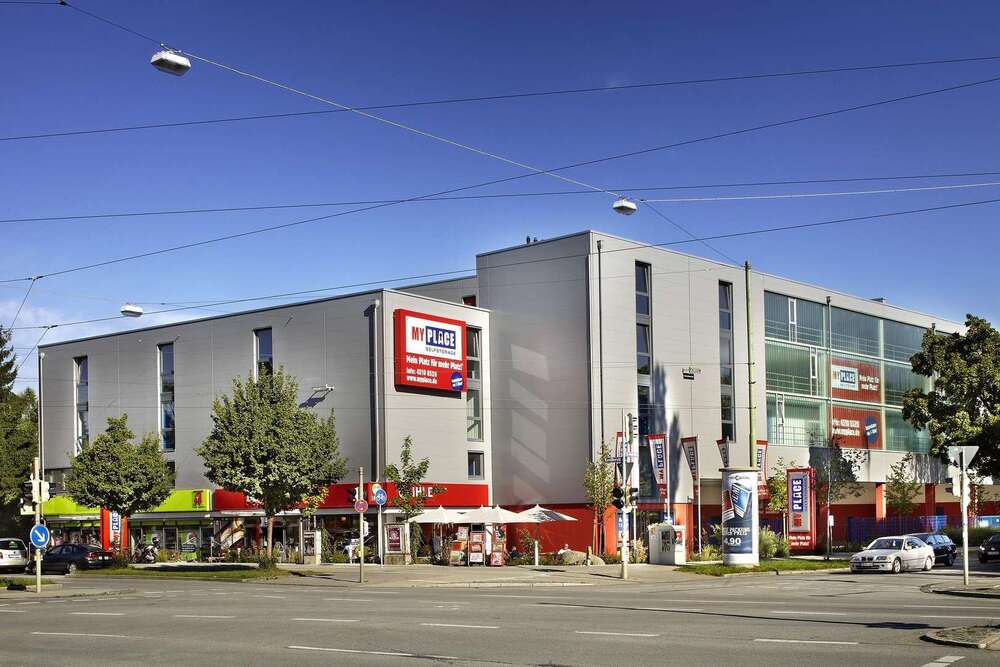 Thumbnail-Halle in München 1.745,00 € 109.02 m²