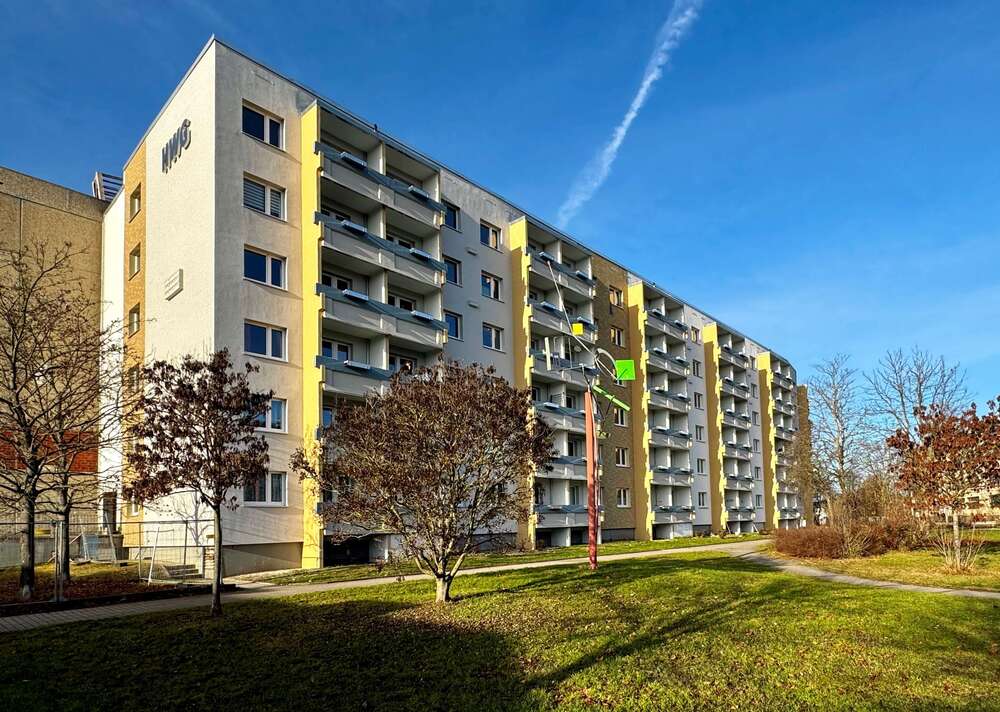 Thumbnail-Wohnung zum Mieten in Halle 485,00 € 66.24 m²