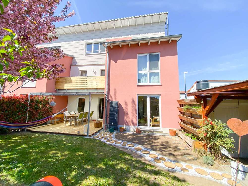 Thumbnail-Haus zum Mieten in Sulzbach 2.600,00 € 180 m²