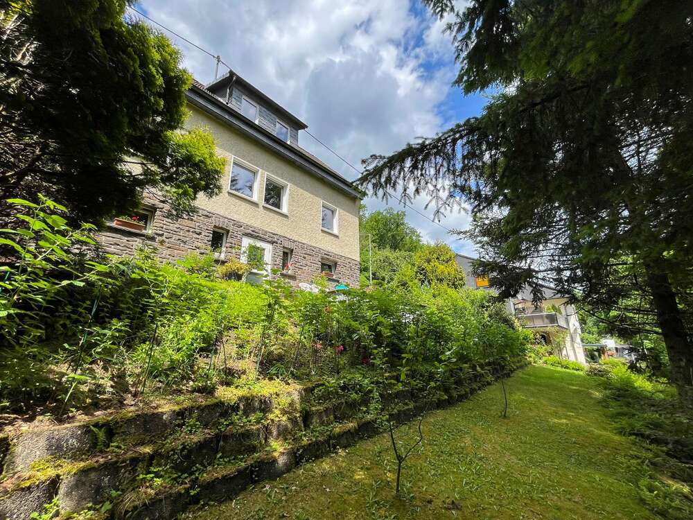 Thumbnail-Haus zum Kaufen in Siegen Trupbach 180.000,00 € 104 m²