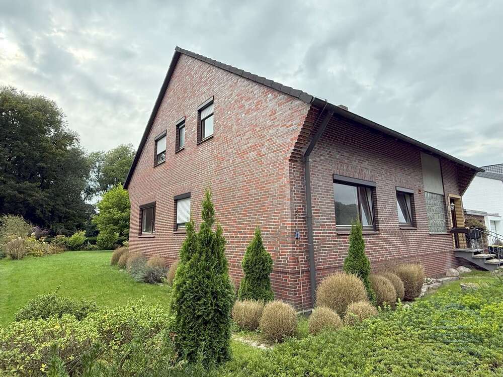 Thumbnail-Haus zum Kaufen in Wilhelmshaven 275.000,00 € 165 m²