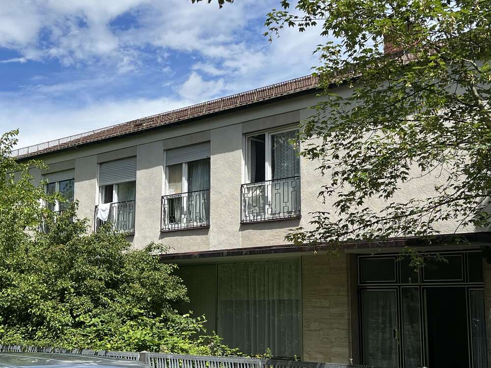 Thumbnail-Haus zum Kaufen in München 1.999.998,00 € 328 m²