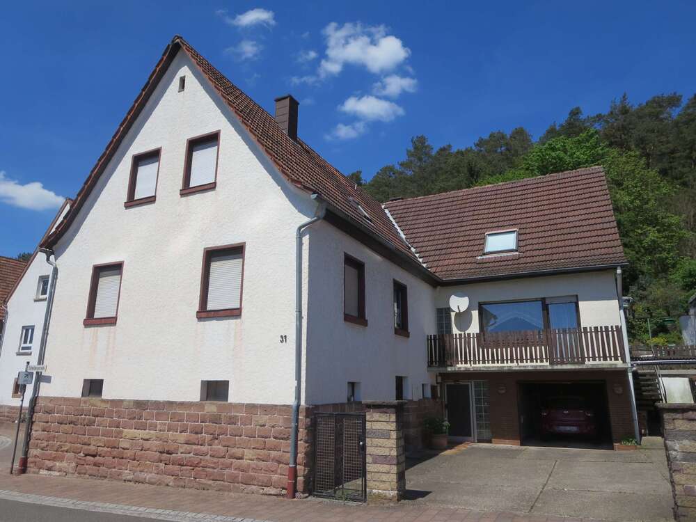 Thumbnail-Haus zum Kaufen in Busenberg 215.000,00 € 248 m²