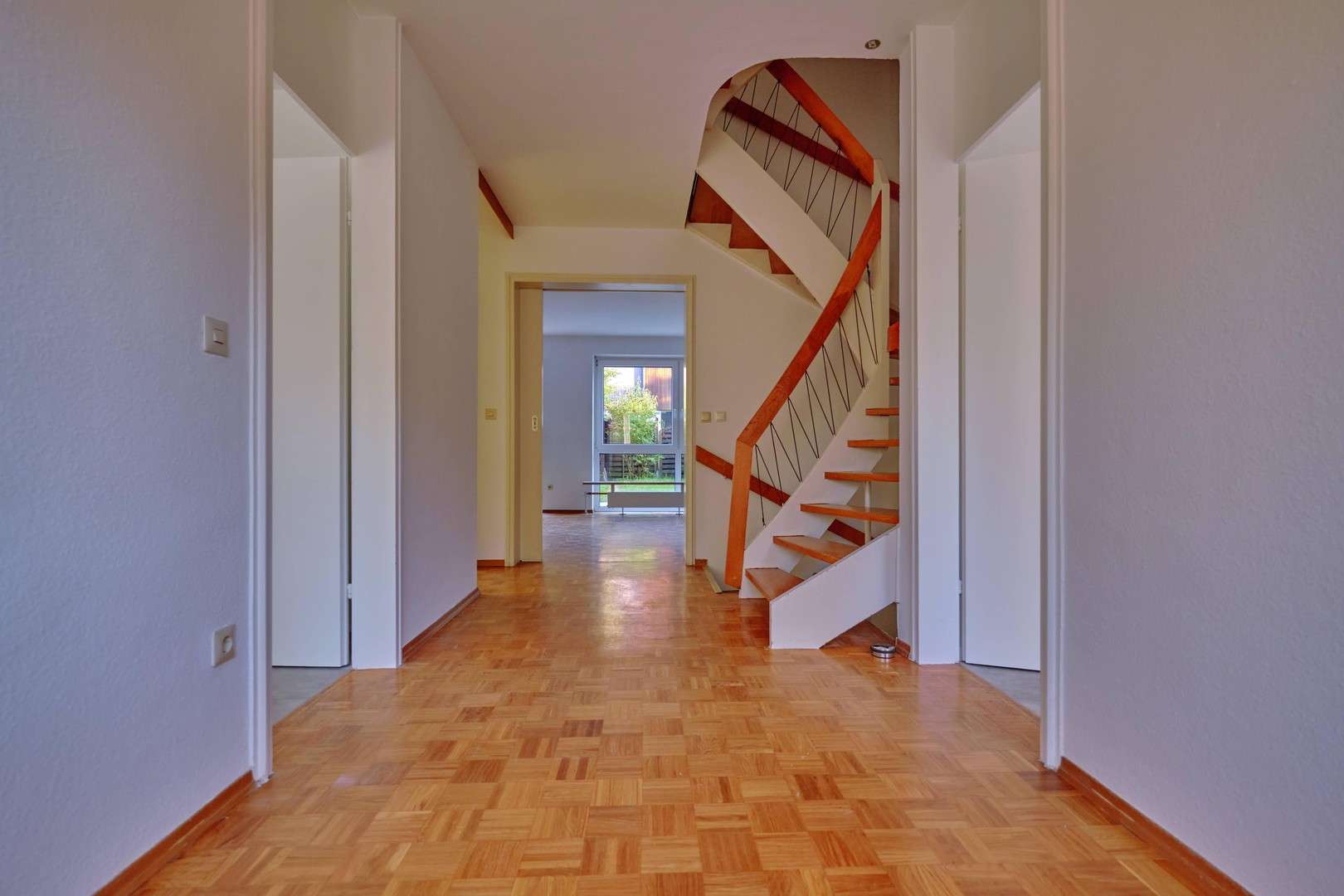 Thumbnail-Haus zum Mieten in München 2.500,00 € 125 m²