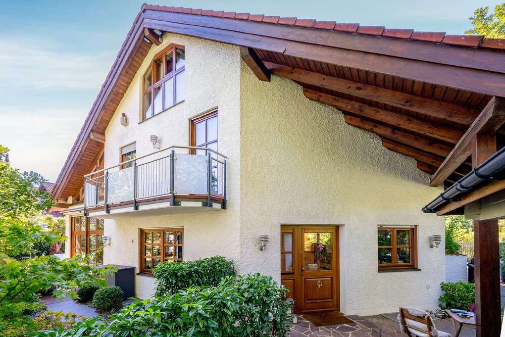 Thumbnail-Haus zum Kaufen in Neubiberg 1.050.000,00 € 127.9 m²