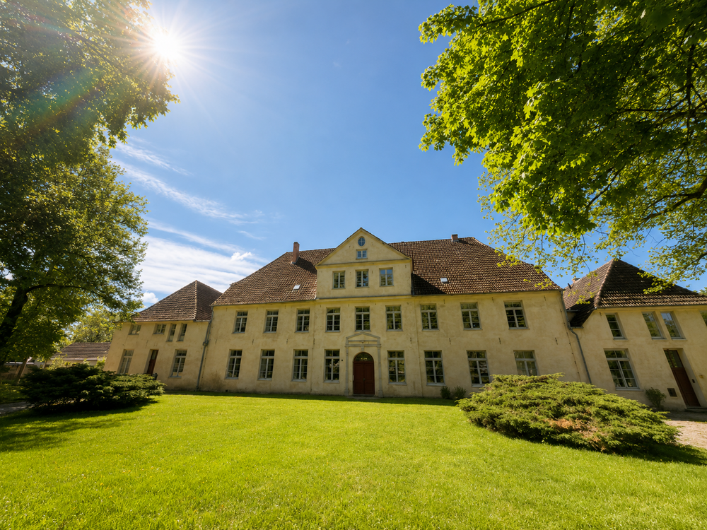 Thumbnail-Haus zum Kaufen in Dummerstorf 950.000,00 € 270 m²