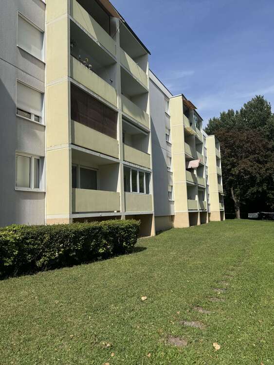 Thumbnail-Wohnung zum Kaufen in Karlsfeld 440.000,00 € 75 m²
