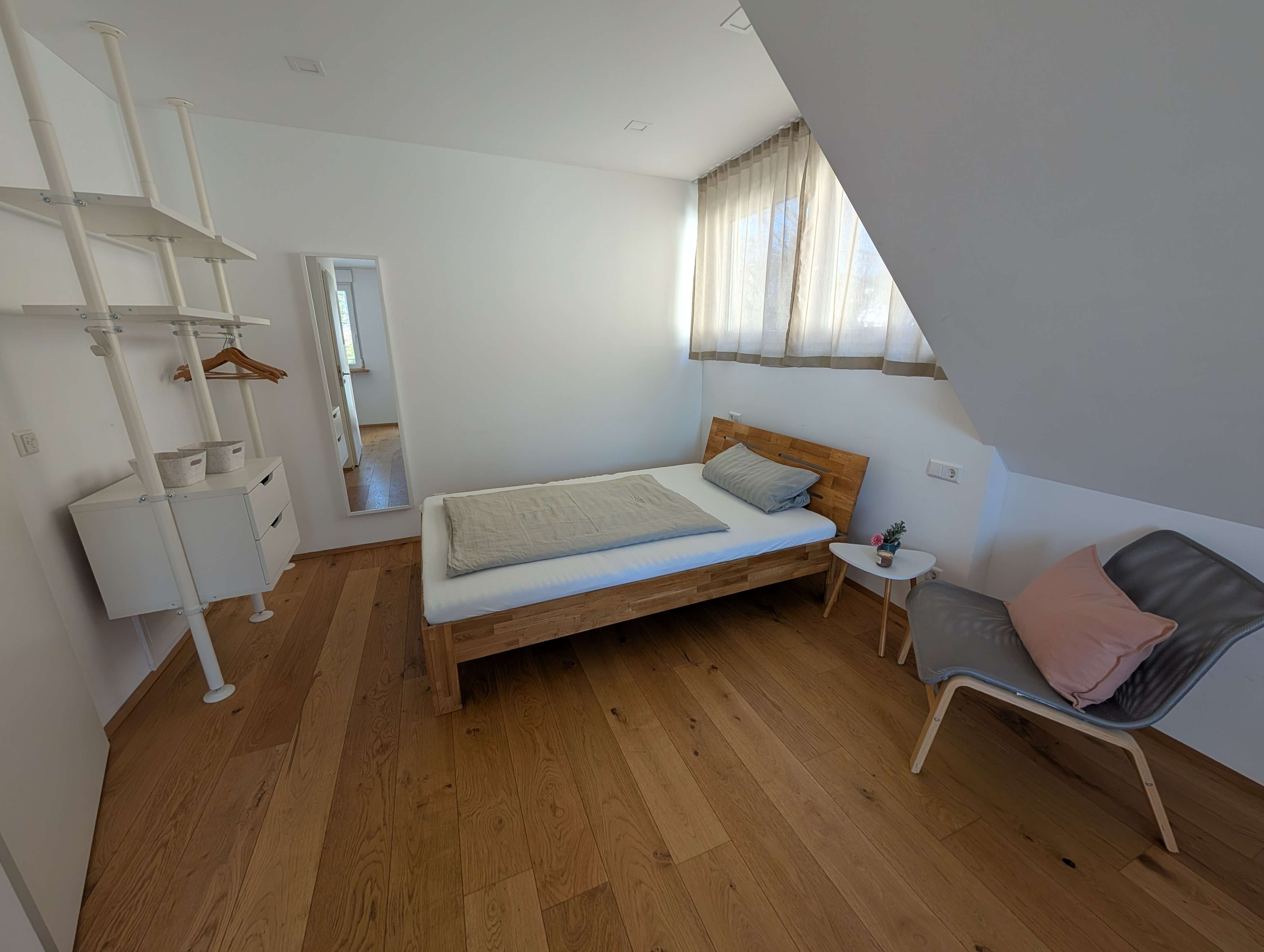 Thumbnail-Wohnung zum Mieten in Stuttgart - Obertürkheim 880,00 € 30 m²