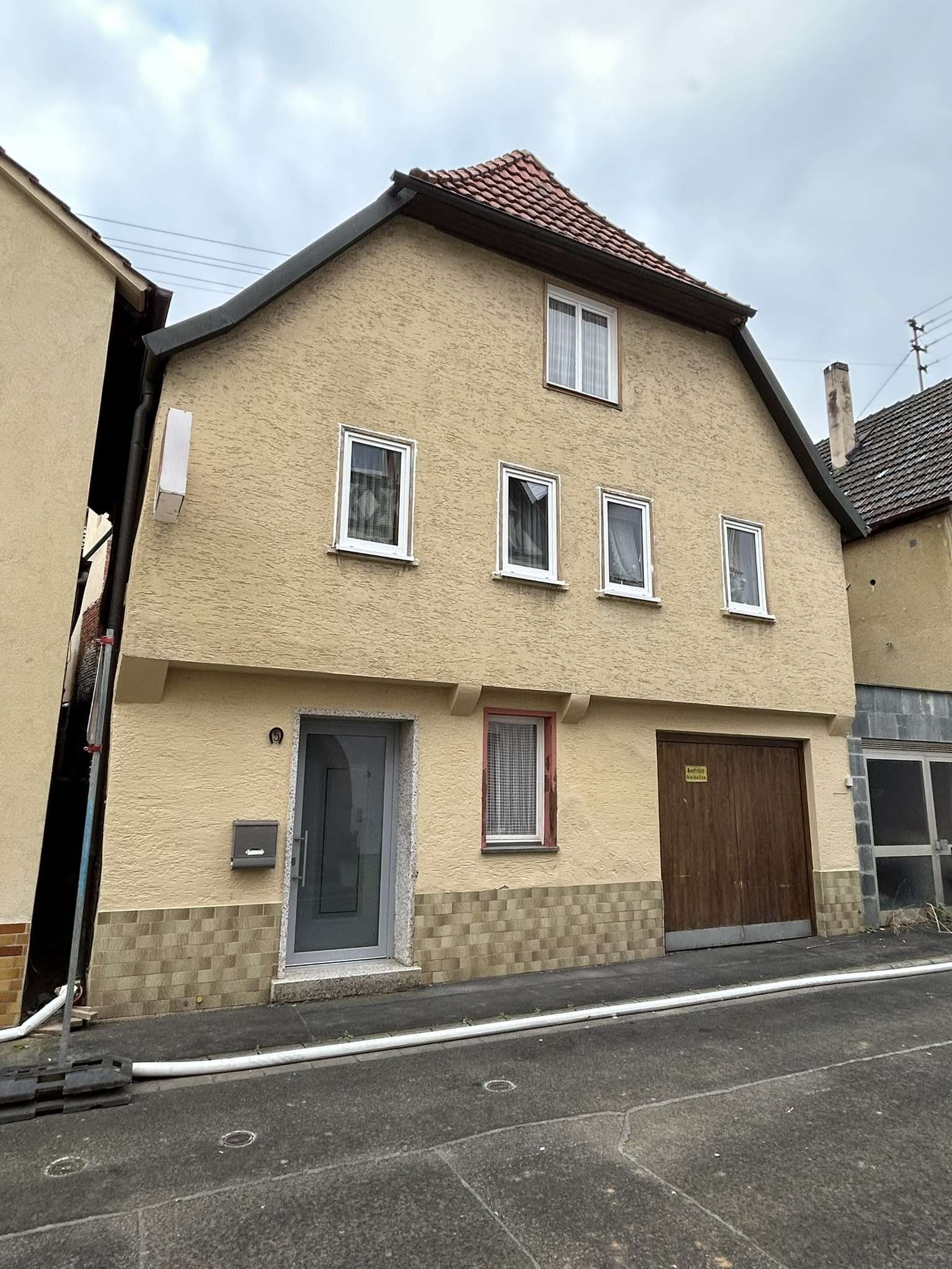 Thumbnail-Haus zum Kaufen in Karlstadt 150.000,00 € 83 m²