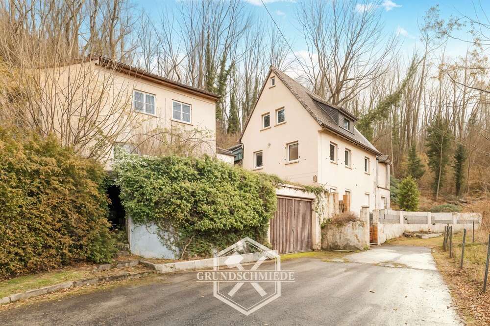 Thumbnail-Haus zum Kaufen in Schwieberdingen 350.000,00 € 265 m²