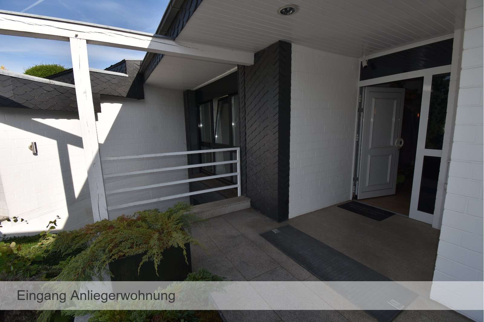 Thumbnail-Haus zum Kaufen in Leverkusen 1.299.000,00 € 339.34 m²