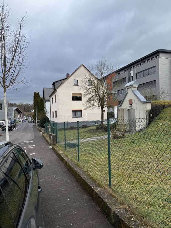 Thumbnail-Haus zum Kaufen in Idstein 590.000,00 € 245 m²