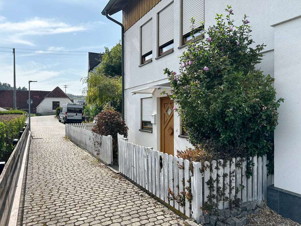 Thumbnail-Haus zum Kaufen in Giengen an der Brenz Burgberg 349.000,00 € 143.85 m²