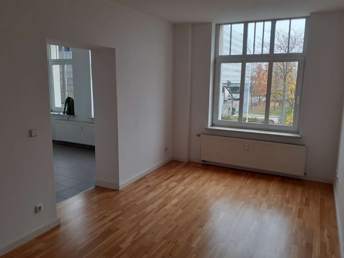 Thumbnail-Wohnung zum Mieten in Halle 320,00 € 32.12 m²