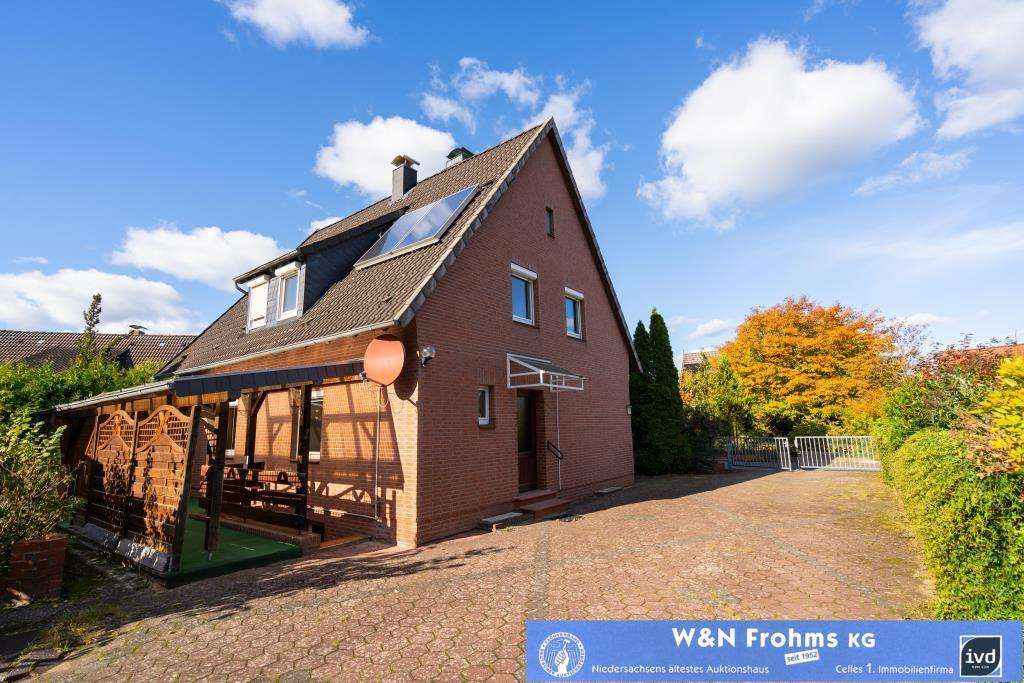 Thumbnail-Haus zum Kaufen in Celle 210.000,00 € 123 m²