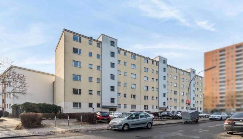Thumbnail-Wohnung zum Kaufen in Berlin 146.000,00 € 69.34 m²